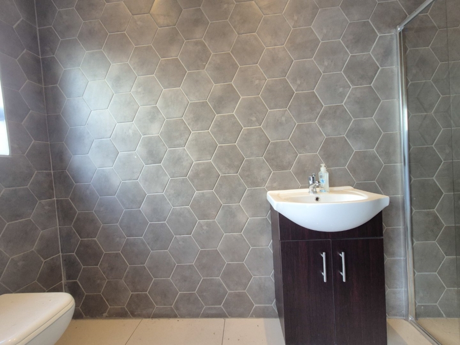 4 Bedroom Property for Sale in Heron Banks Golf Estate Free State